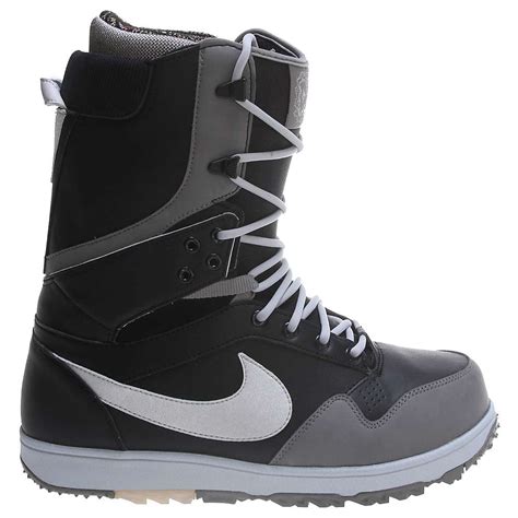 nike snow boots for boys.